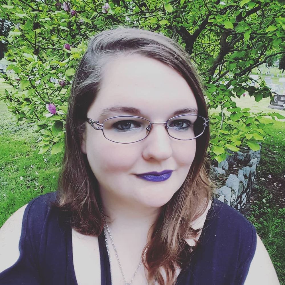 Meet your Posher, Lacee